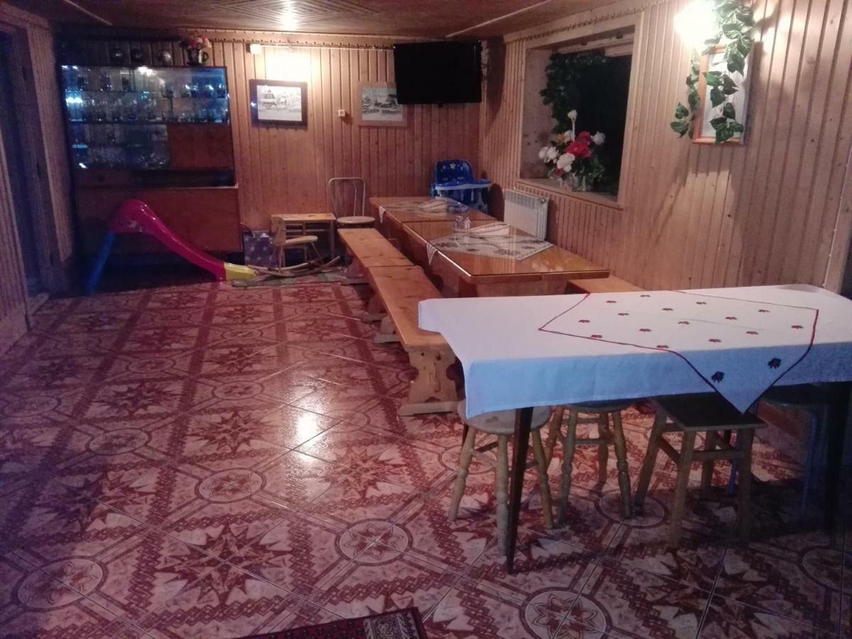 Pokoje Goscinne U Elzbiety Ciche Małe Exteriör bild