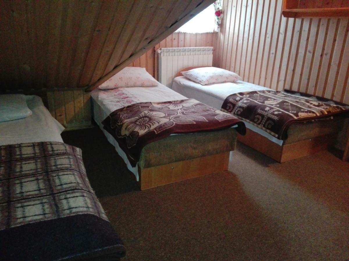 Pokoje Goscinne U Elzbiety Ciche Małe Exteriör bild